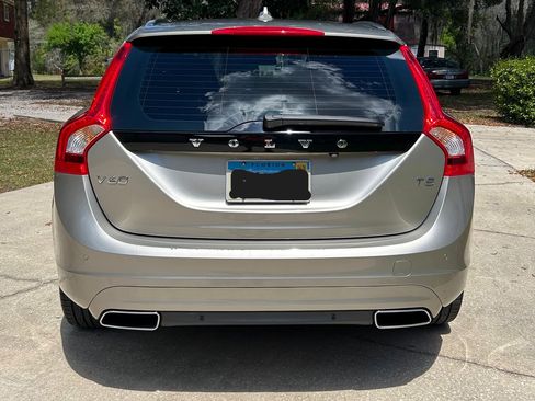 Used 2015 Volvo V60 T5 Premier Plus image 9