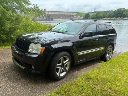 Used 2007 Jeep Grand Cherokee SRT8 w/ SRT Option Group I image 2