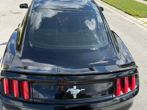 Used 2017 Ford Mustang Coupe RWD image 6