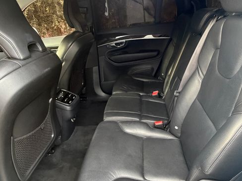 Used 2019 Volvo XC90 T6 Momentum w/ Advanced Package AWD/4WD image 17
