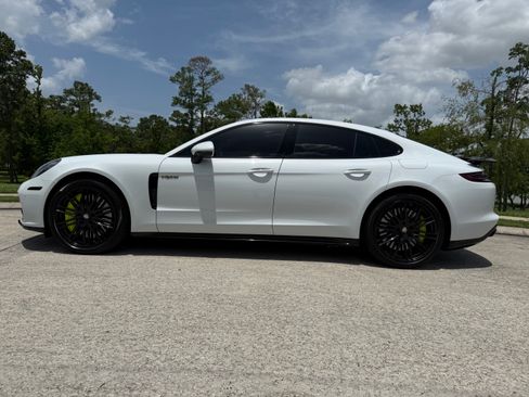 Used 2020 Porsche Panamera Turbo S image 2