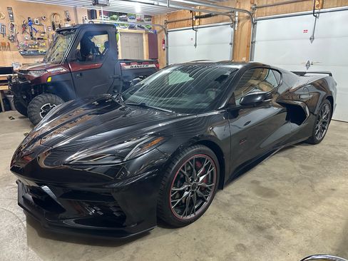 Used 2023 Chevrolet Corvette Stingray Coupe 2D w/ Z51 Performance Package image 4