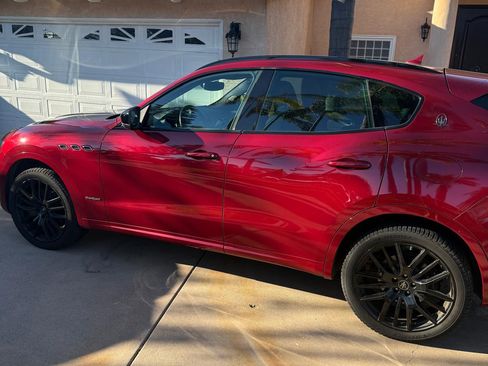 Used 2020 Maserati Levante GranSport image 12