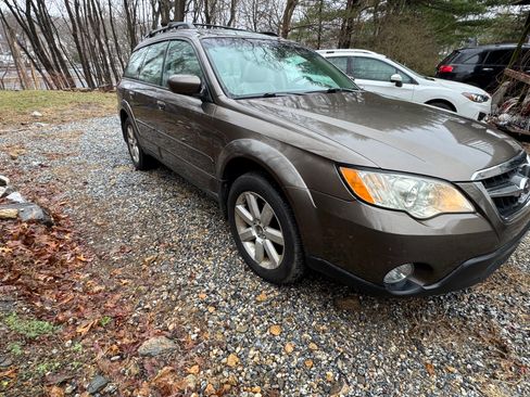 Used 2008 Subaru Outback 2.5i Limited L.L. Bean image 9
