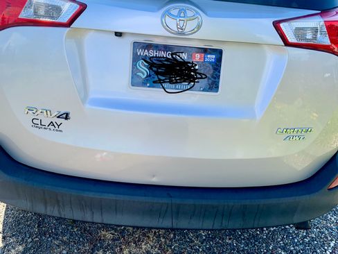 Used 2013 Toyota RAV4 Limited AWD/4WD image 4
