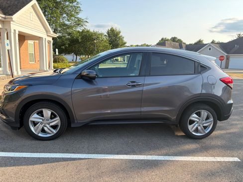 Used 2019 Honda HR-V EX image 6
