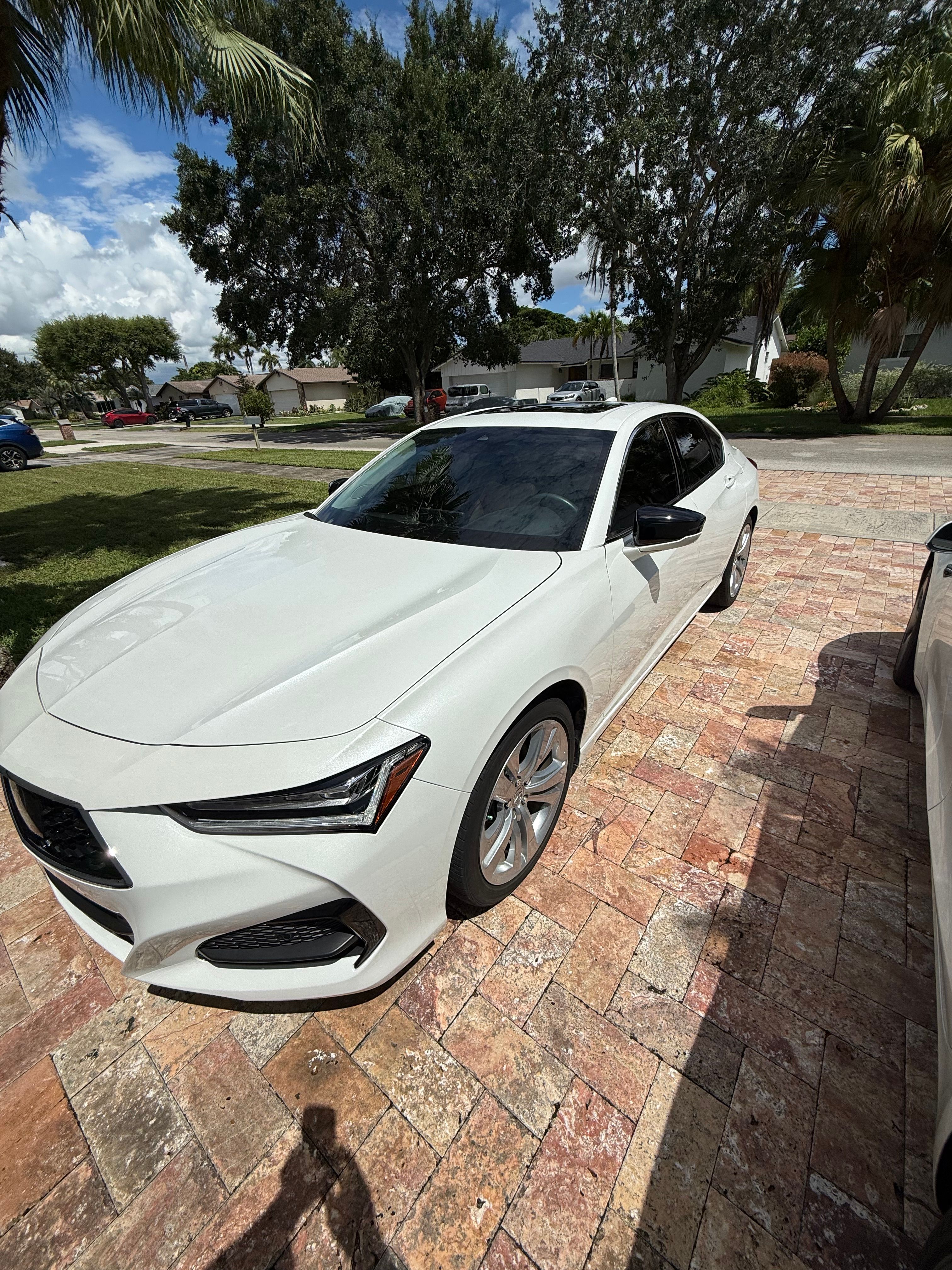 Used 2023 Acura TLX w/ Technology Package FWD image 1