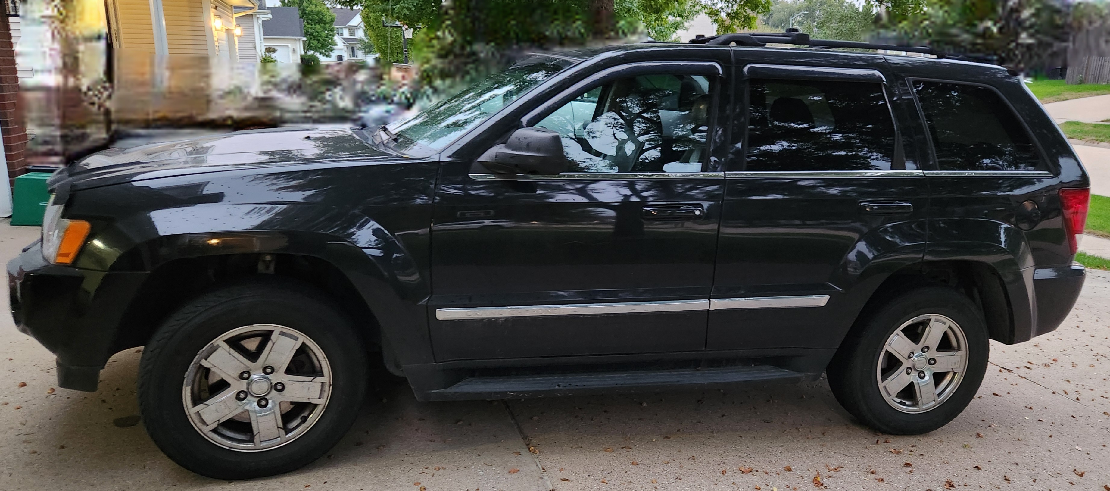 Used 2005 Jeep Grand Cherokee Limited AWD/4WD image 1