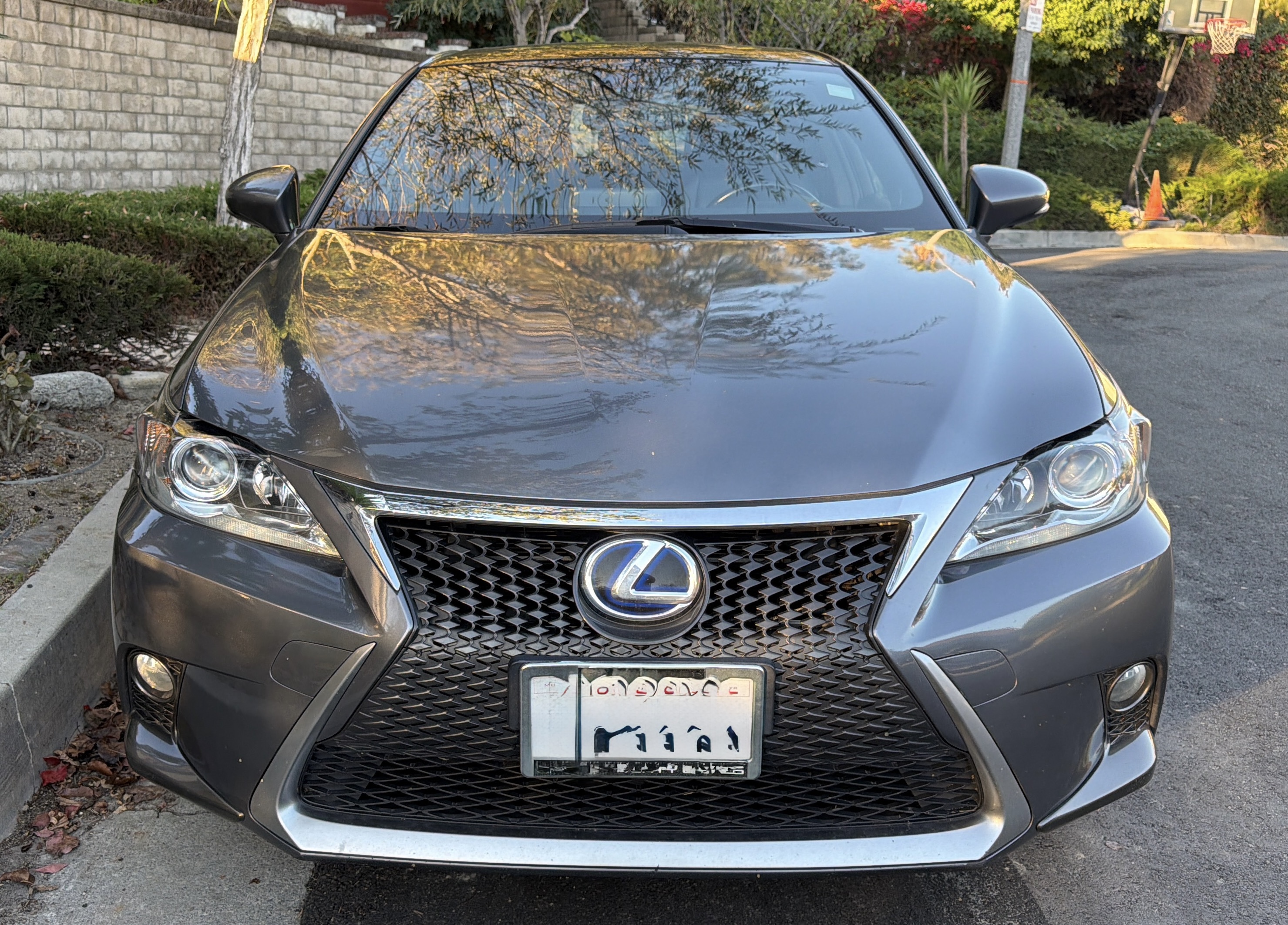 Used 2015 Lexus CT 200h w/ Navigation Package FWD image 2