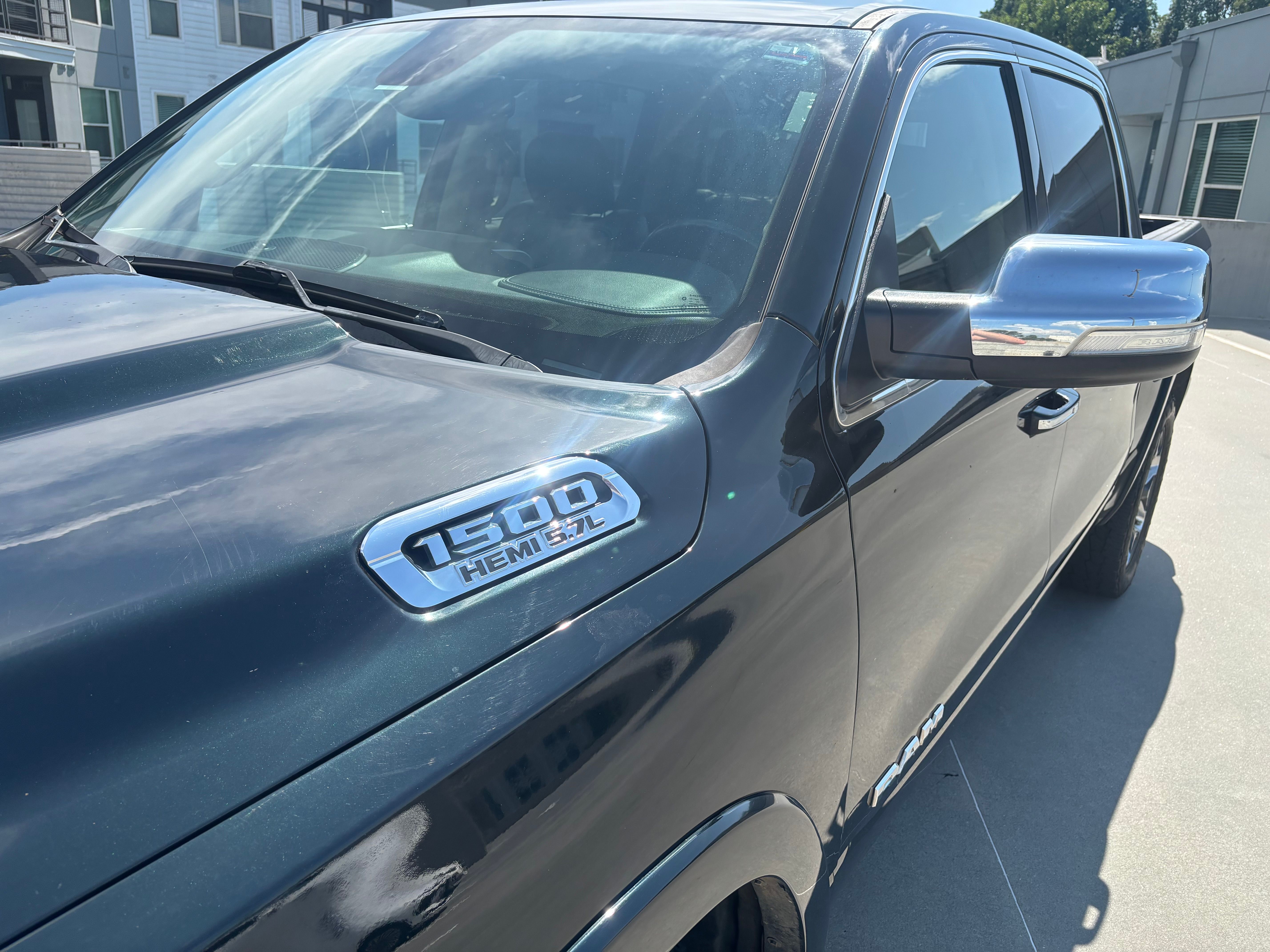 Used 2019 RAM 1500 Laramie AWD/4WD image 23