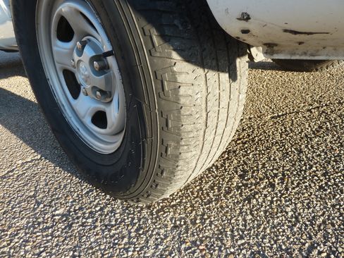 Used 2011 Dodge Dakota ST image 28