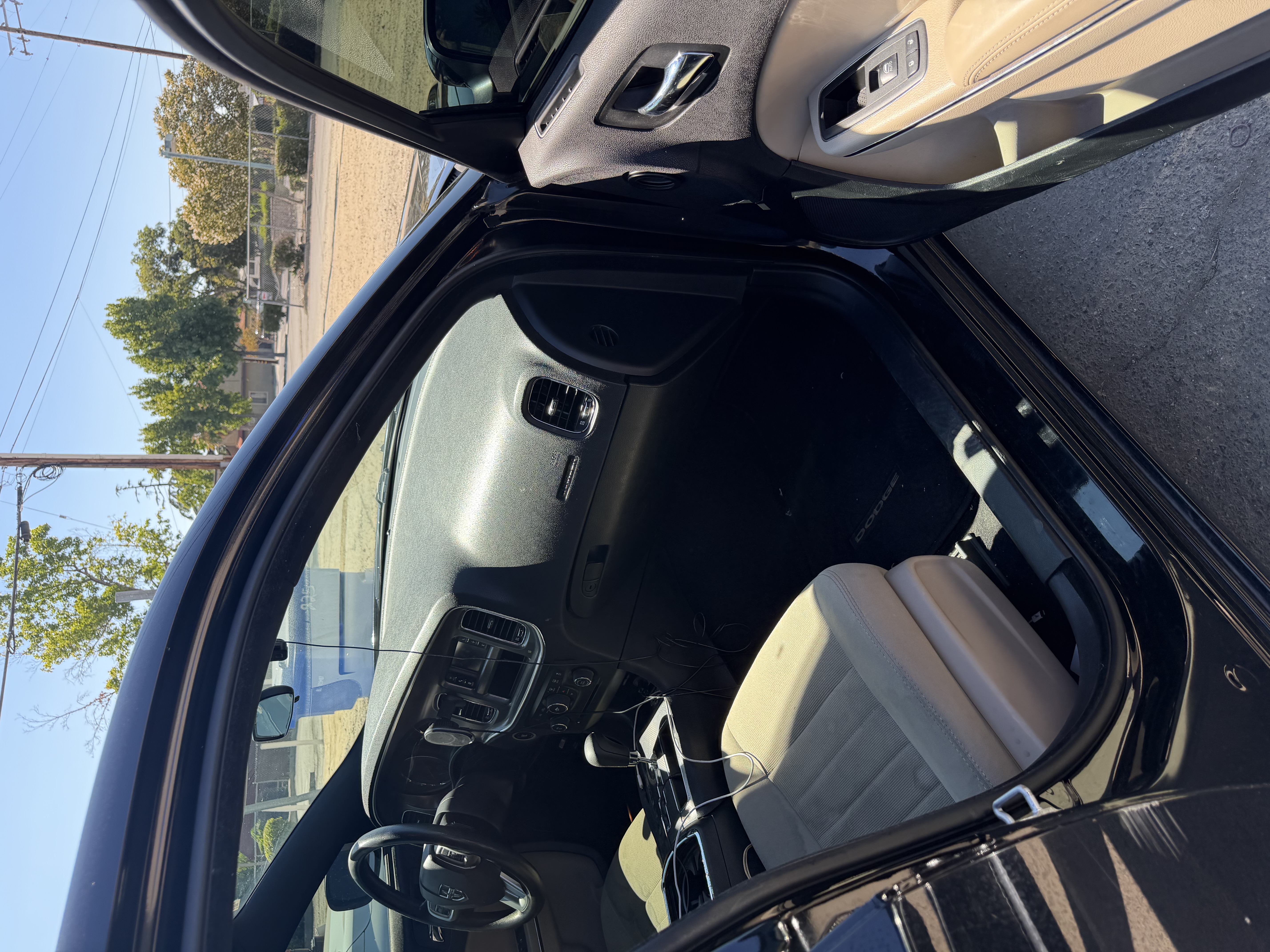 Used 2014 Dodge Charger SE RWD image 10