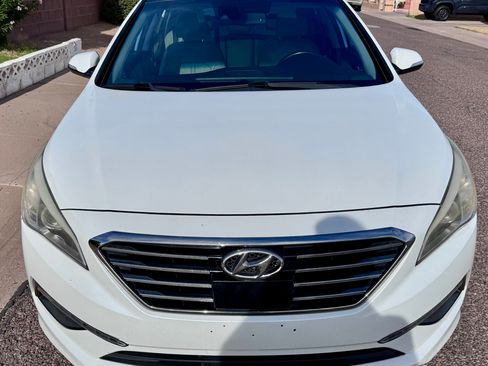 Used 2015 Hyundai Sonata Limited w/ Option Group 06 FWD image 2