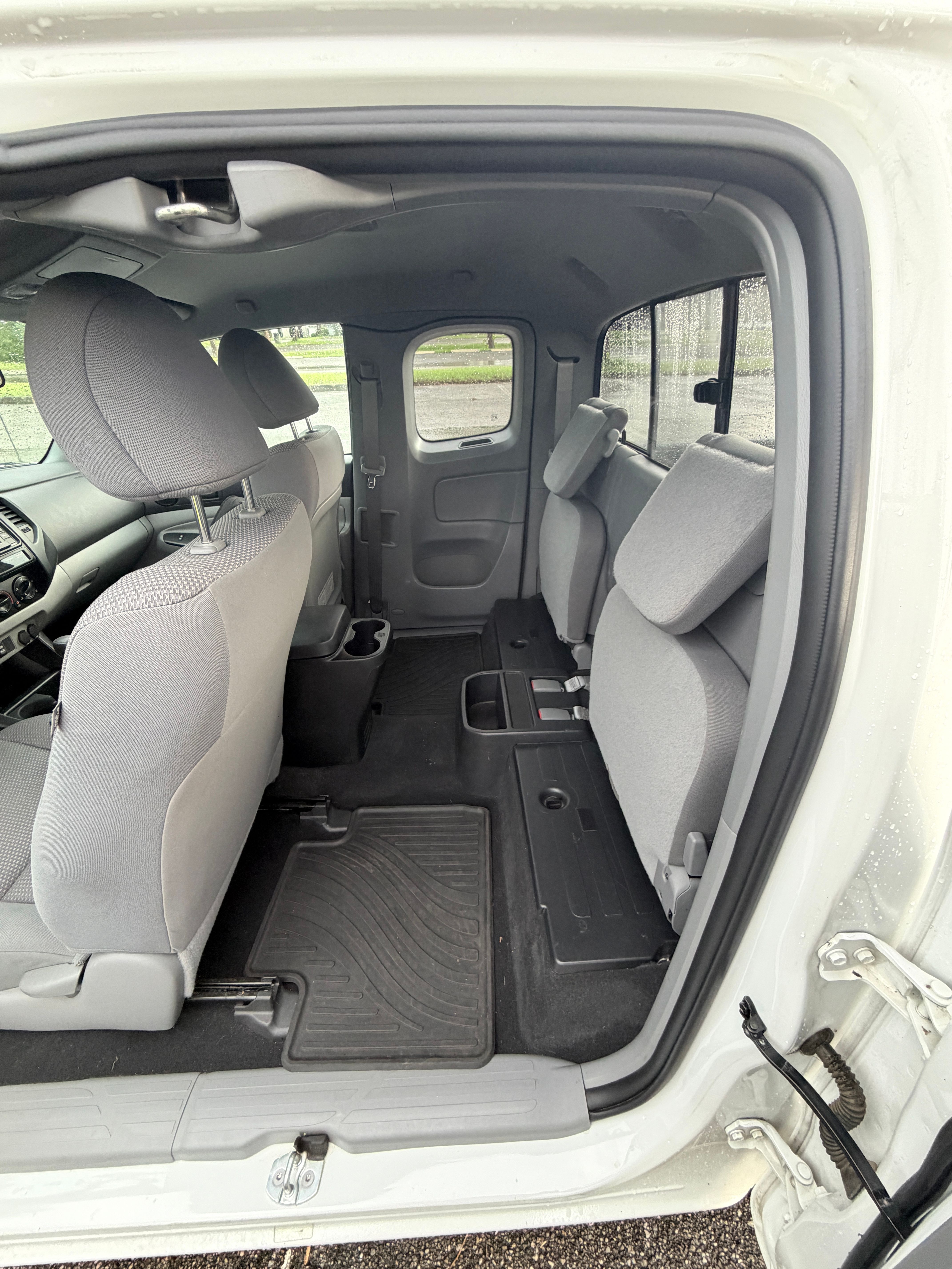 Used 2015 Toyota Tacoma 2WD Access Cab w/ Convenience Package image 10
