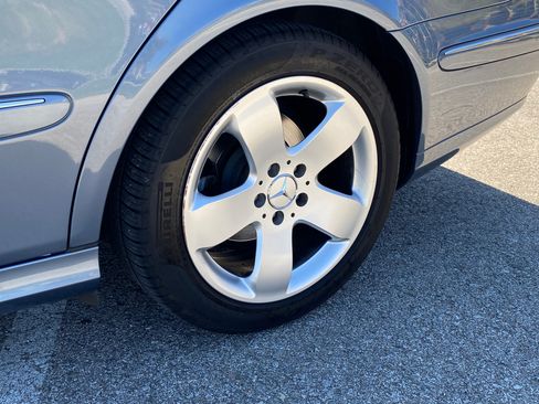 Used 2004 Mercedes-Benz E 320 Sedan image 10