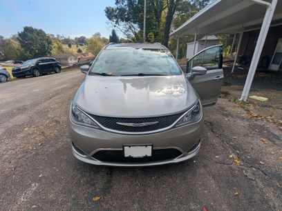 Used 2017 Chrysler Pacifica Touring-L Plus
