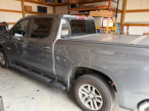 Used 2020 Chevrolet Silverado 1500 LT w/ Texas Edition image 8