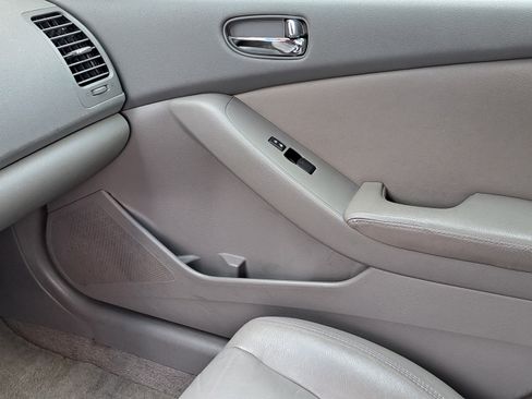 Used 2010 Nissan Altima 2.5 S image 19