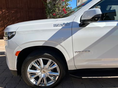 Used 2023 Chevrolet Tahoe High Country w/ Advanced Technology Package image 4