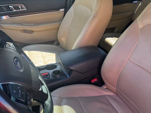 Used 2017 Ford Explorer Limited image 9