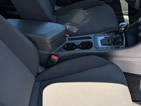 Used 2020 Volkswagen Jetta S image 6