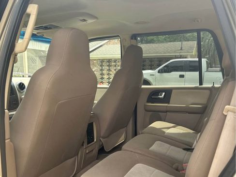 Used 2006 Ford Expedition XLT image 5