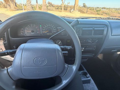 Used 1998 Toyota Tacoma 2WD Xtracab V6 image 16