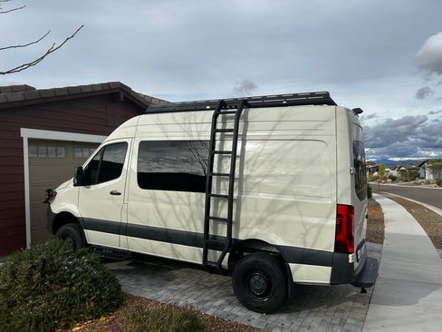 Used 2024 Mercedes-Benz Sprinter 2500 image 1