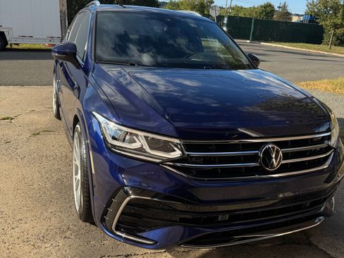 Used 2024 Volkswagen Tiguan SEL R-Line image 6