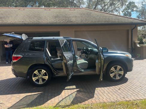 Used 2012 Toyota Highlander Limited image 21