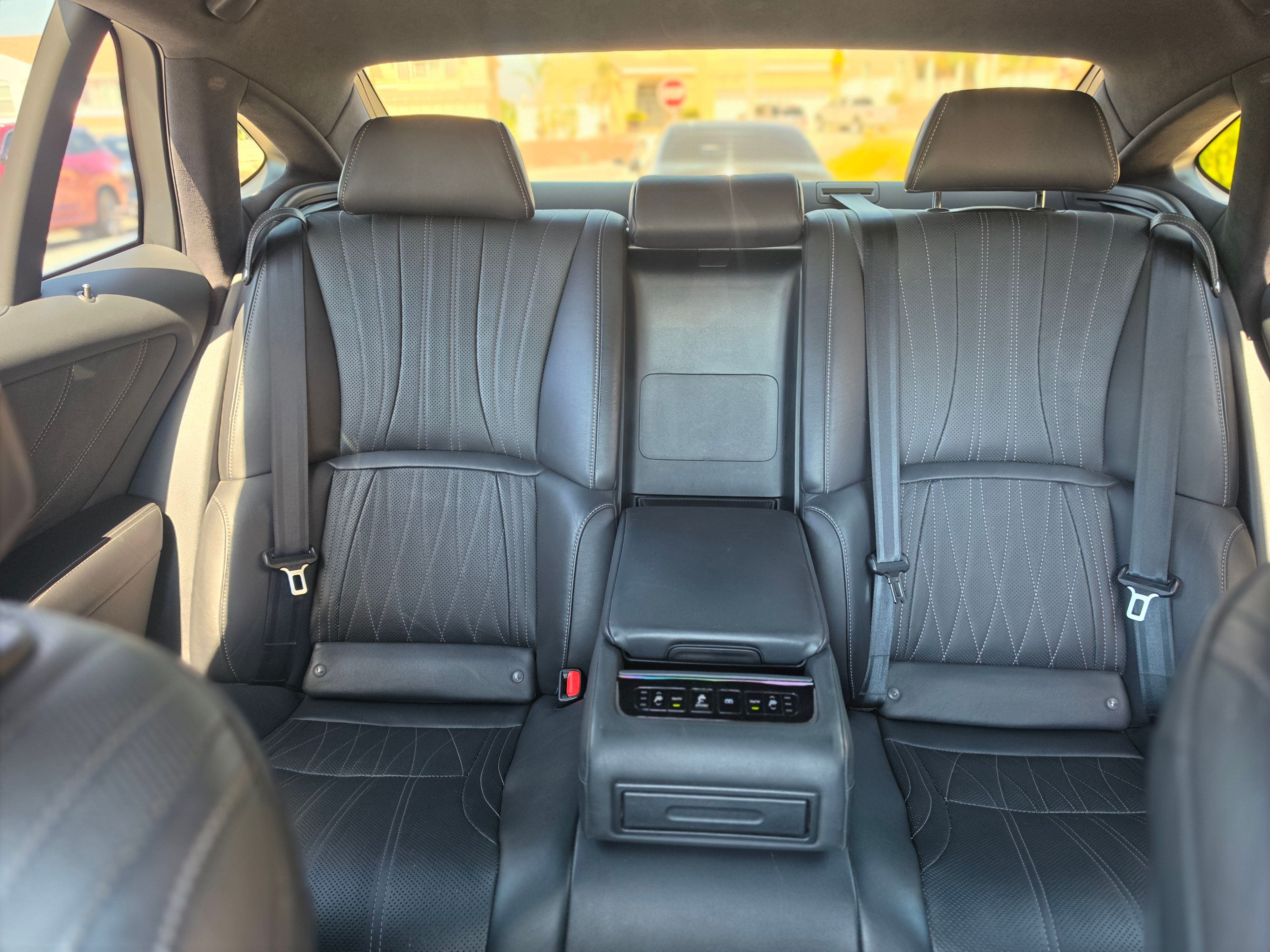 Used 2020 Lexus LS 500 AWD w/ Interior Upgrade Package image 19