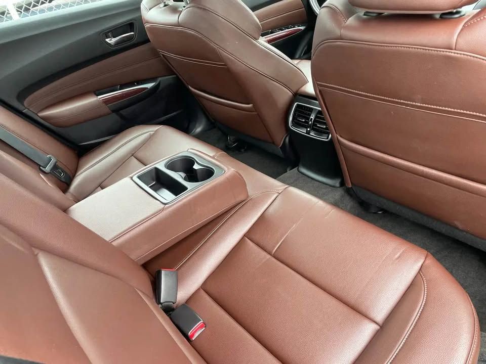 Used 2017 Acura TLX V6 FWD image 8