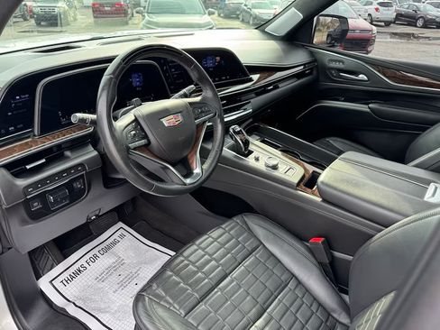 Used 2022 Cadillac Escalade ESV Sport Platinum w/ Heavy-Duty Trailer Package AWD/4WD image 6