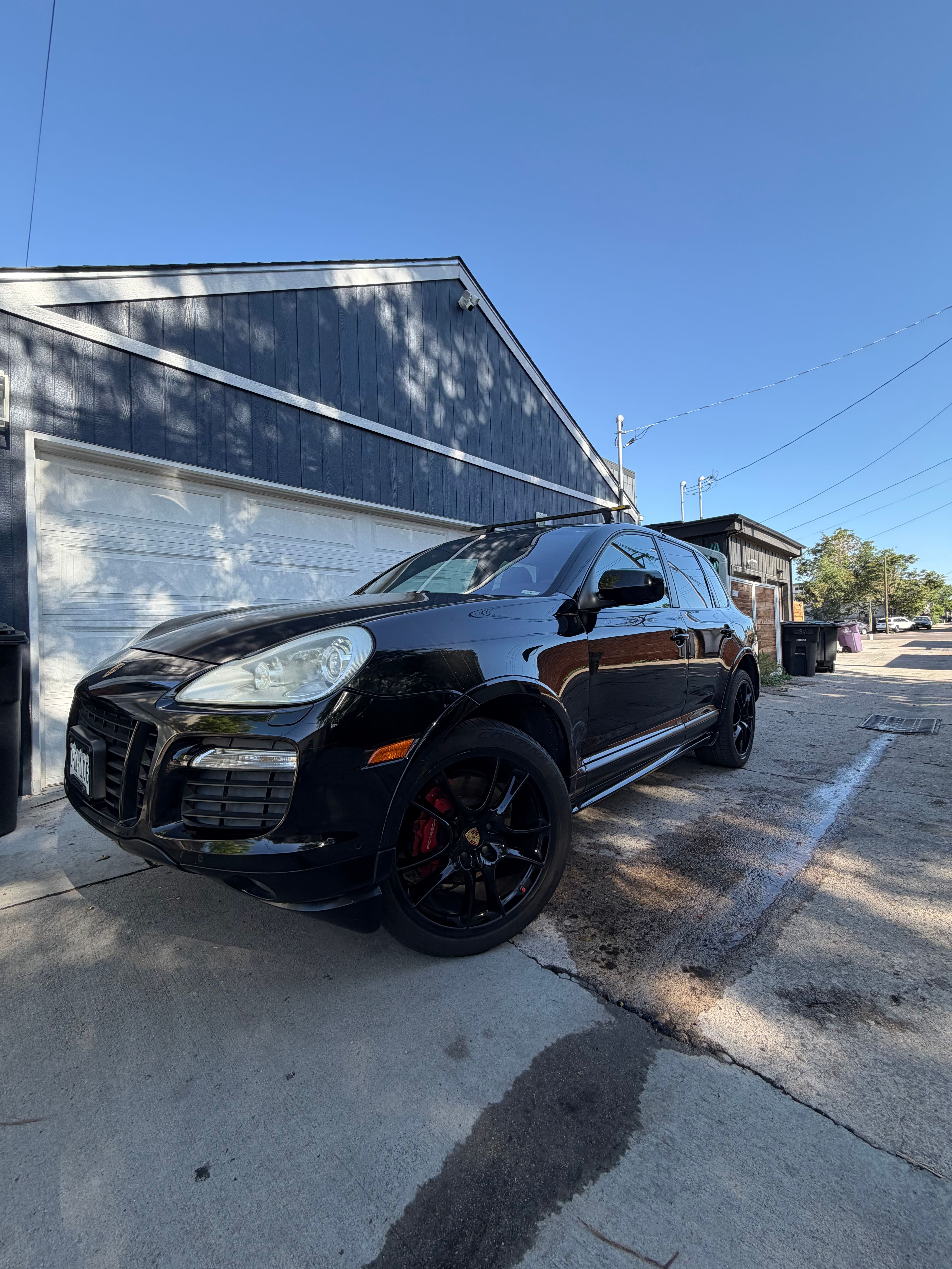 Used 2009 Porsche Cayenne GTS AWD/4WD image 2