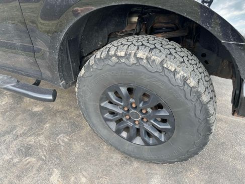 Used 2017 Ford F150 XL w/ Equipment Group 101A Mid image 4