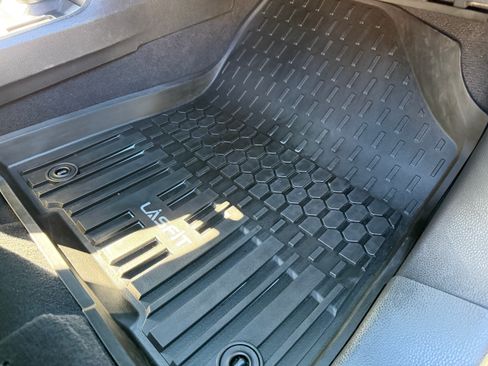 Used 2023 Toyota Sienna XSE image 21