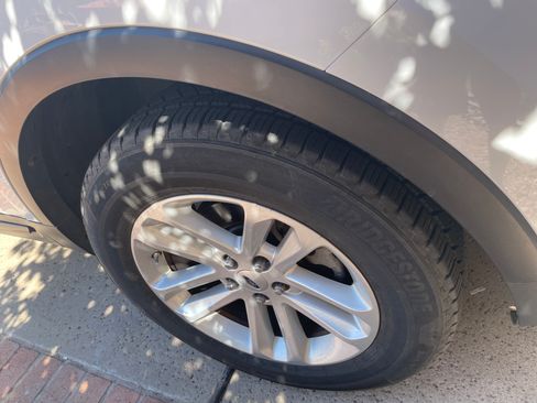 Used 2017 Ford Explorer FWD image 11