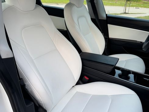 Used 2020 Tesla Model 3 Standard Range RWD image 13