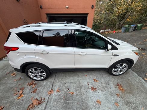 Used 2013 Ford Escape Titanium w/ Parking Technology Pkg image 8