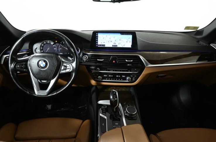 Used 2017 BMW 530i xDrive AWD/4WD image 11