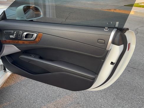 Used 2014 Mercedes-Benz SL 63 AMG image 19