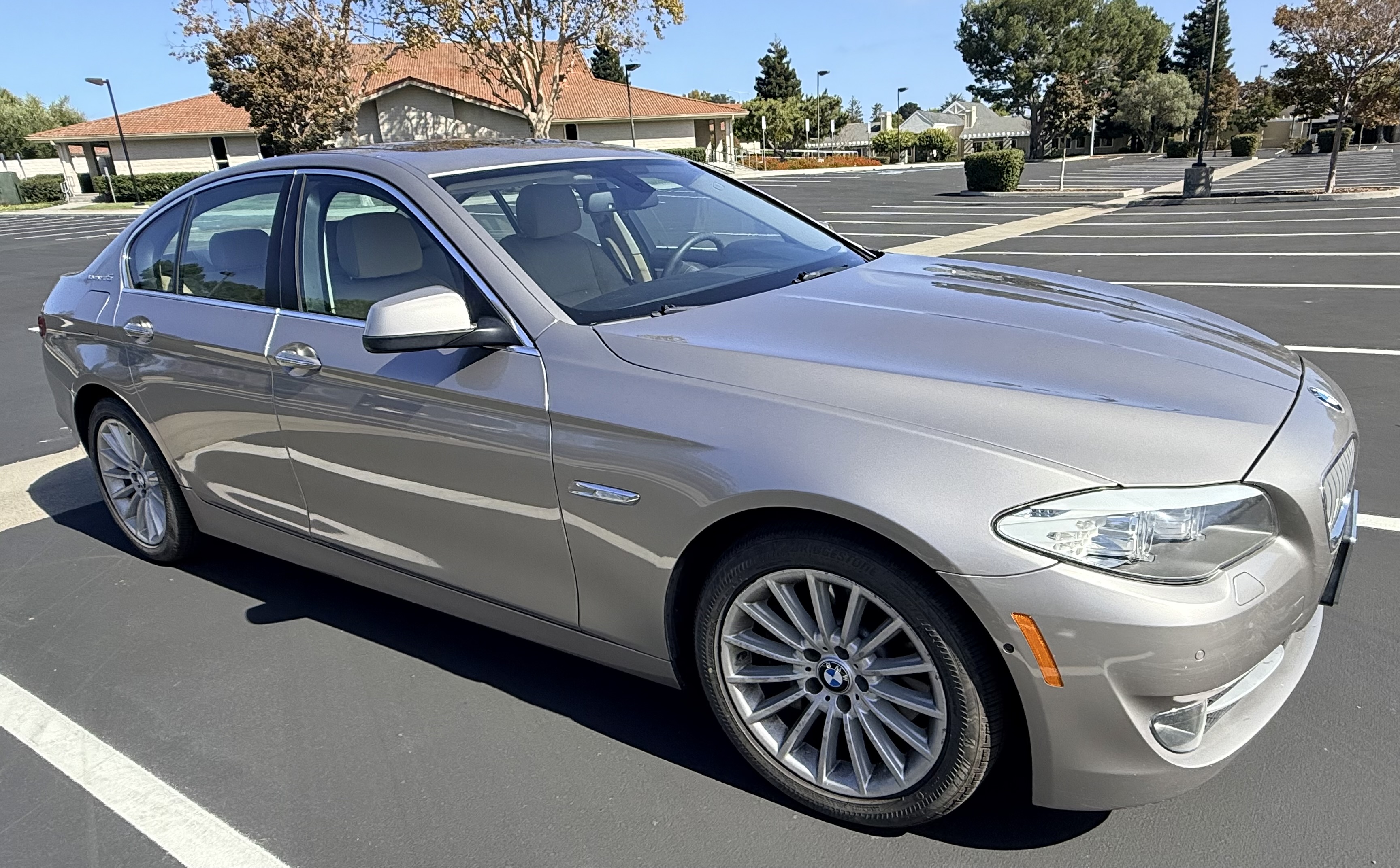 Used 2013 BMW ActiveHybrid 5 RWD image 1