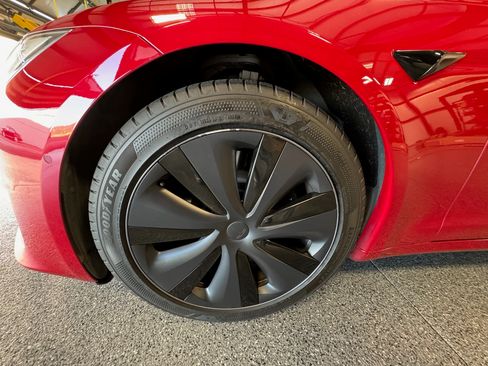 Used 2022 Tesla Model S Standard Range image 15