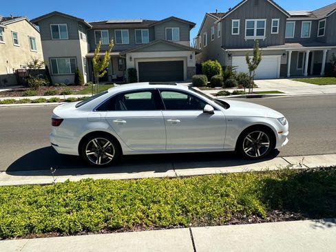 Used 2018 Audi A4 2.0T Premium Plus w/ Premium Plus Package AWD/4WD image 5