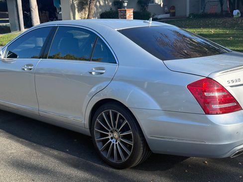 Used 2011 Mercedes-Benz S 550 image 2