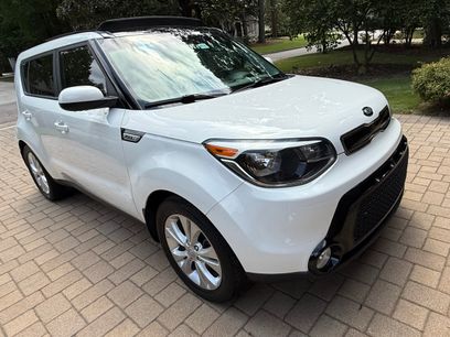 Used 2016 Kia Soul + w/ Primo Package