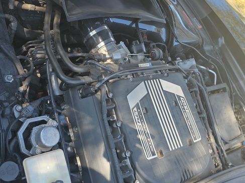 Used 2015 Chevrolet Corvette Z06 w/ 3LZ Preferred Equipment Group image 13