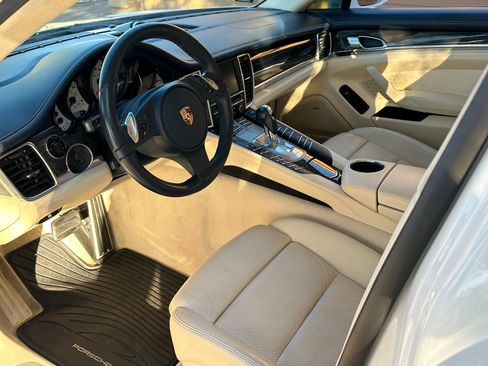 Used 2010 Porsche Panamera Turbo image 10