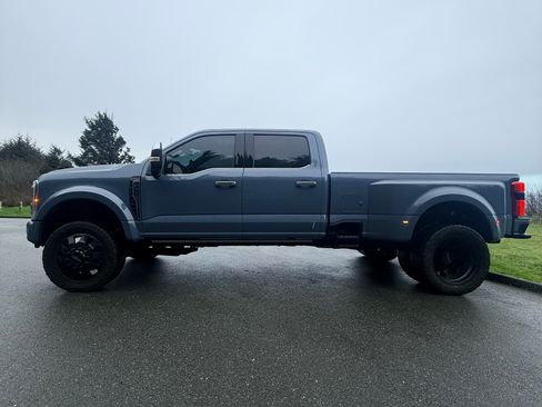 Used 2023 Ford F450 Platinum w/ FX4 Off-Road Package image 10