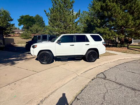 Used 2021 Toyota 4Runner Venture w/ Moonroof Package AWD/4WD image 23